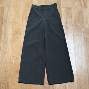 Elegant Gray Wide-Leg Women's Pants